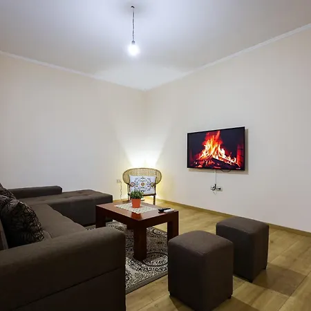 With Garden In The Center Of Apartment Durrës