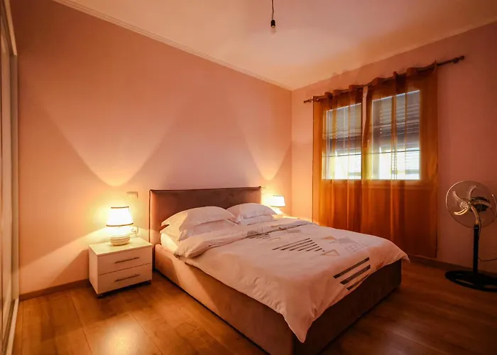 Apartamento With Garden In The Center Of Durrës