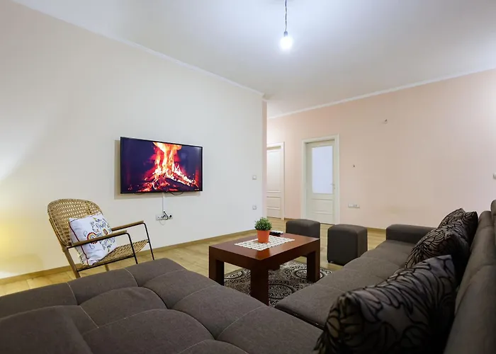 With Garden In The Center Of Apartamento *